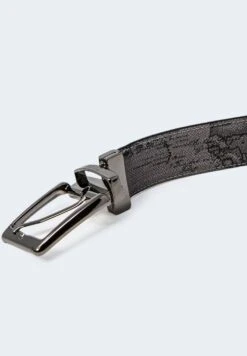 ALVIERO MARTINI Reversible CinturaBlack Uomo Cinture ALX52D003-Q11 11 ALVIERO MARTINI Reversible CinturaBlack Uomo Cinture ALX52D003-Q11 -Negozio Di Abbigliamento Zalando 02d99408b5ec4a99bf4b03e81c9e861f