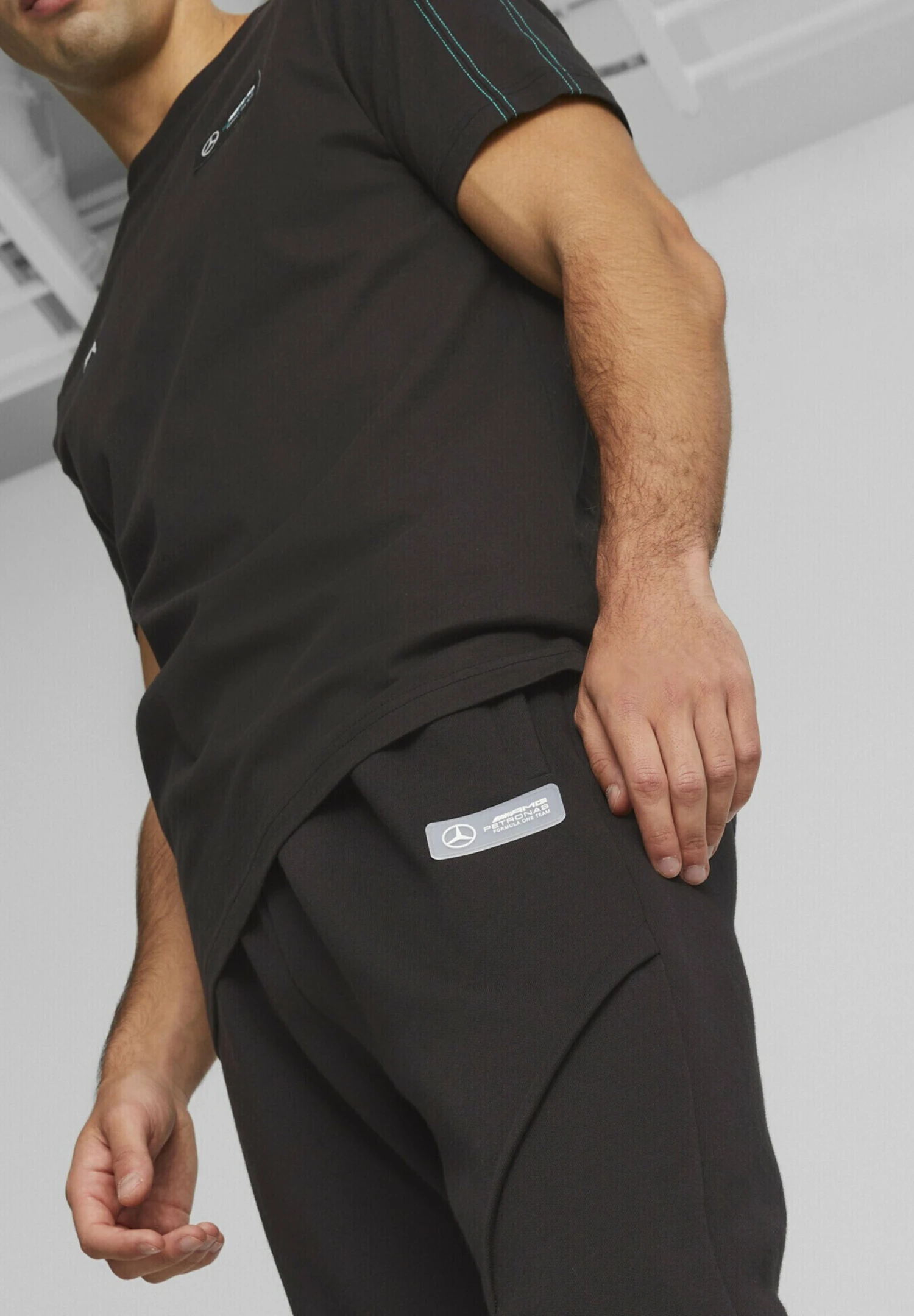 Puma Mercedes-Amg Petronas StatementPantaloni SportiviBlack Uomo Pantaloni Sportivi E Joggers PU122E0FU-Q11 6 Puma Mercedes-Amg Petronas StatementPantaloni SportiviBlack Uomo Pantaloni Sportivi E Joggers PU122E0FU-Q11 - immagine 4