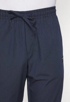 BJØRN BORG Core PantsPantaloni Del PigiamaDark Blue Uomo Per La Notte BJ282L00K-K11 11 BJØRN BORG Core PantsPantaloni Del PigiamaDark Blue Uomo Per La Notte BJ282L00K-K11 -Negozio Di Abbigliamento Zalando 08e1c3b04d604190bf5edc5d848c1392