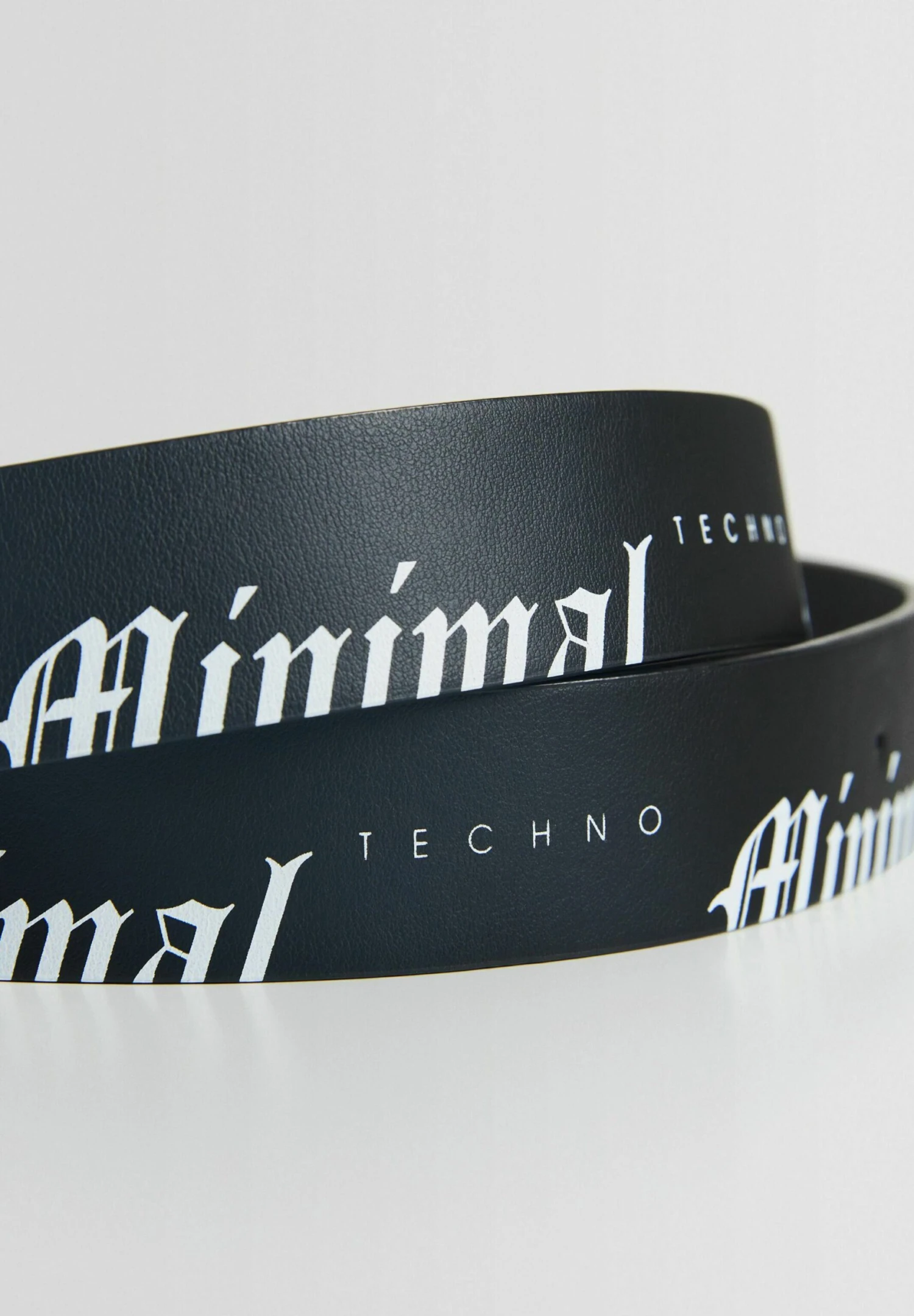 BERSHKA SloganCinturaBlack Uomo Cinture BEJ52D01D-Q11 5 BERSHKA SloganCinturaBlack Uomo Cinture BEJ52D01D-Q11 - immagine 3