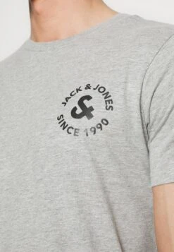 Jack & Jones Jacbasic Tee SetPigiamaLight Grey Melange Uomo Per La Notte JA282M02A-C11 -Negozio Di Abbigliamento Zalando 0facbe69620c410ba5e55f7ad8d0afe1