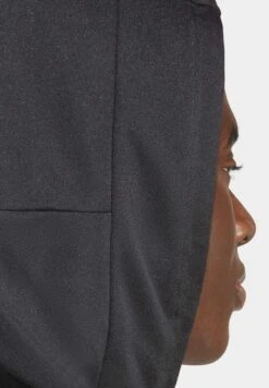 Adidas Sportswear M 3S Dk TsTutaBlack White Uomo Pantaloni Sportivi E Joggers ADQ42K007-Q11 12 Adidas Sportswear M 3S Dk TsTutaBlack White Uomo Pantaloni Sportivi E Joggers ADQ42K007-Q11 -Negozio Di Abbigliamento Zalando 11009bfb16794bcf89c5350cc1fbd700