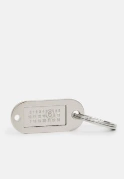 MM6 Maison Margiela Key Ring UnisexPortachiaviSilver-Coloured Uomo Portafogli E Custodie MMA54F001-D11 7 MM6 Maison Margiela Key Ring UnisexPortachiaviSilver-Coloured Uomo Portafogli E Custodie MMA54F001-D11 -Negozio Di Abbigliamento Zalando 142f2bfa2d024fa0b7a990849906770b
