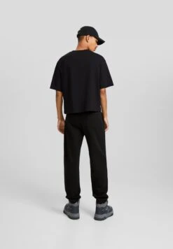 BERSHKA Plush Pantaloni SportiviBlack Uomo Pantaloni Sportivi E Joggers BEJ22E0CF-Q11 11 BERSHKA Plush Pantaloni SportiviBlack Uomo Pantaloni Sportivi E Joggers BEJ22E0CF-Q11 -Negozio Di Abbigliamento Zalando 14772b844b8e4f8aa0fdbe82e28732a9