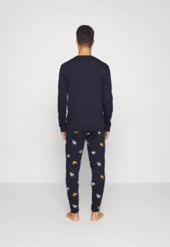Only & Sons Onsbilly Holiday PantsPigiamaDark Navy Uomo Per La Notte OS382M004-K11 10 Only & Sons Onsbilly Holiday PantsPigiamaDark Navy Uomo Per La Notte OS382M004-K11 -Negozio Di Abbigliamento Zalando 1a5c90ea0b784878b09cdc3d6cee79c6