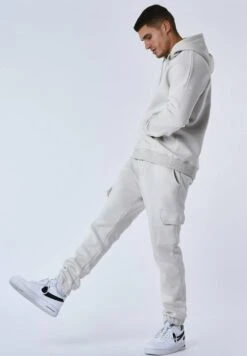 De Jogging Style Cargo SignaturePantaloni SportiviGris Clair Uomo Pantaloni Sportivi E Joggers PRK22E040-C11 13 De Jogging Style Cargo SignaturePantaloni SportiviGris Clair Uomo Pantaloni Sportivi E Joggers PRK22E040-C11 -Negozio Di Abbigliamento Zalando 1c4c203e1265479e9332cf475fd1f3ff