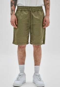 Guess Pantaloni SportiviGroen Uomo Pantaloni Sportivi E Joggers GU122F04N-M11