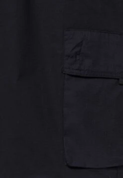 PULL & BEAR JoggerPantaloni SportiviBlack Uomo Pantaloni Sportivi E Joggers PUC22E0ER-Q11 15 PULL & BEAR JoggerPantaloni SportiviBlack Uomo Pantaloni Sportivi E Joggers PUC22E0ER-Q11 -Negozio Di Abbigliamento Zalando 1fbe5a1a89094c23ad7e6c12686f27d5