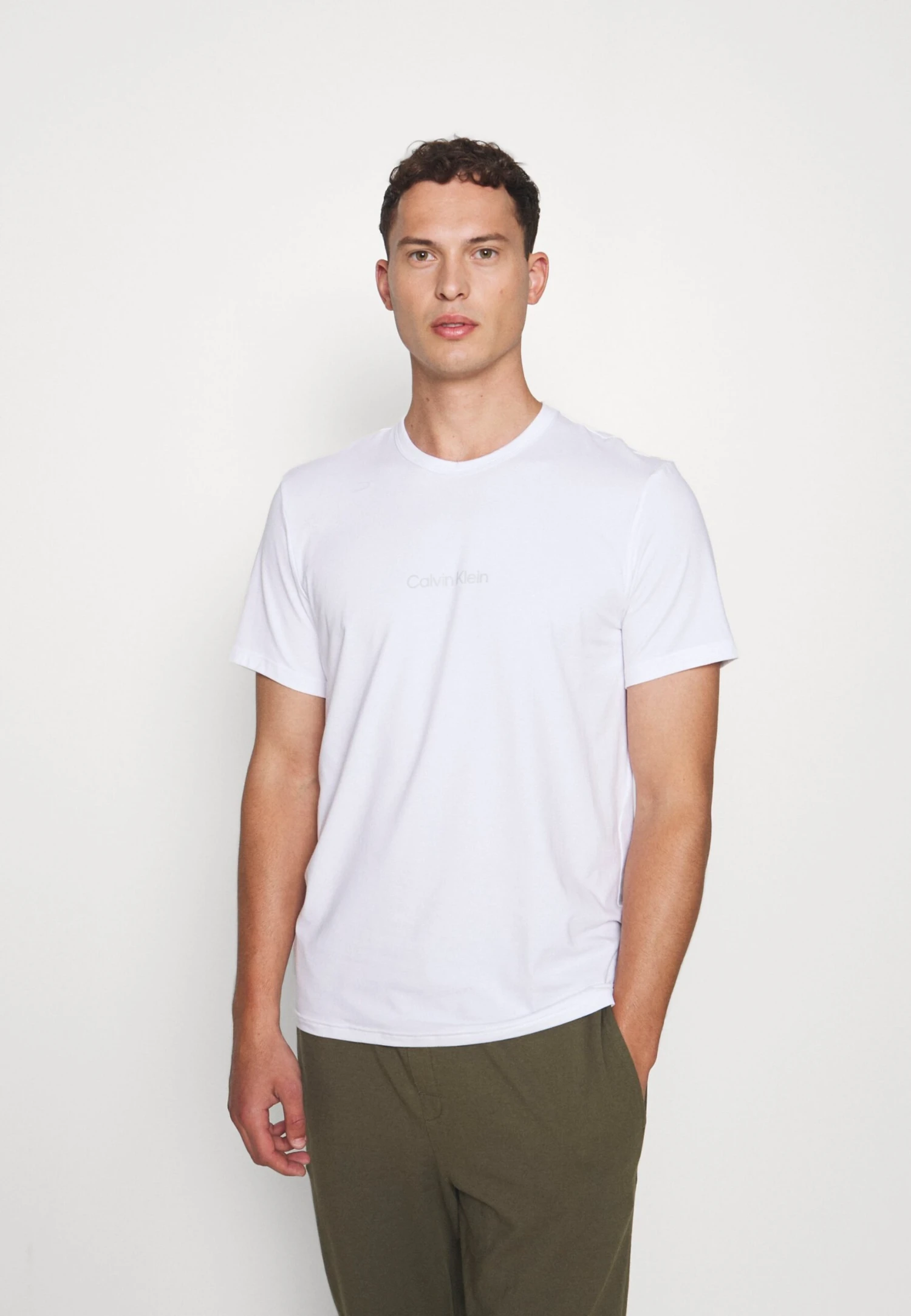 Structure S/S Crew NeckMaglia Del PigiamaWhite Uomo Per La Notte C1182N01Q-A11 3 Structure S/S Crew NeckMaglia Del PigiamaWhite Uomo Per La Notte C1182N01Q-A11