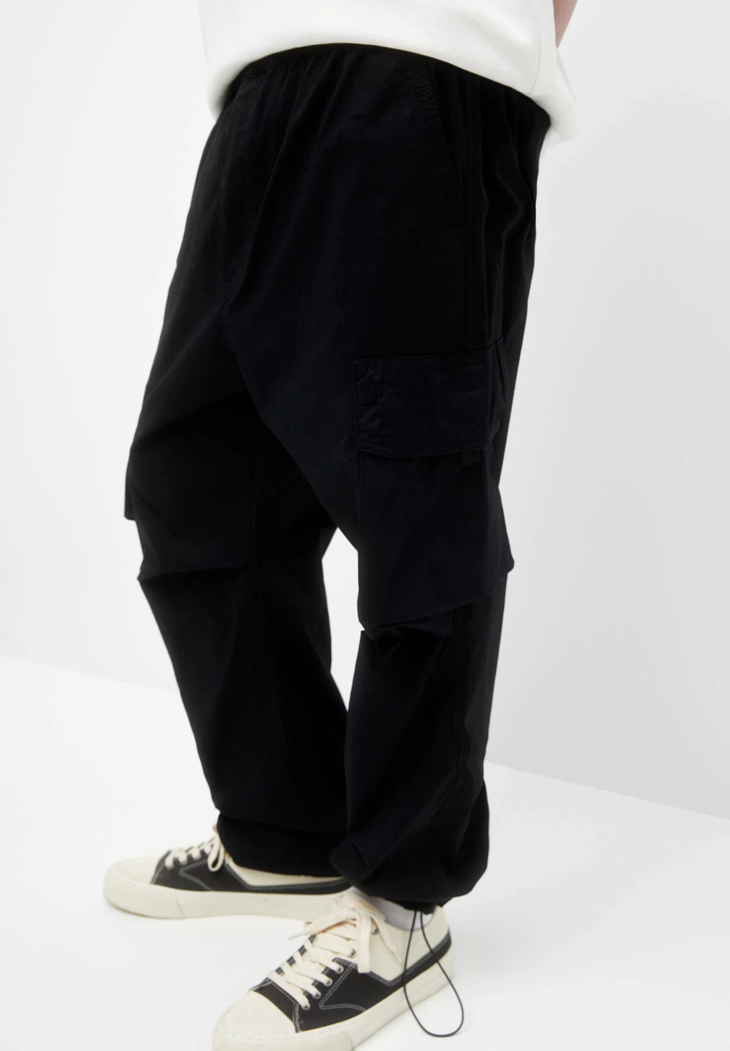 PULL & BEAR JoggerPantaloni SportiviBlack Uomo Pantaloni Sportivi E Joggers PUC22E0ER-Q11 6 PULL & BEAR JoggerPantaloni SportiviBlack Uomo Pantaloni Sportivi E Joggers PUC22E0ER-Q11 - immagine 4