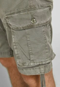 Jack & Jones ShortsOlive Uomo Bermuda JA222F0VQ-N11 11 Jack & Jones ShortsOlive Uomo Bermuda JA222F0VQ-N11 -Negozio Di Abbigliamento Zalando 24df8fda719741bdbae3918d4d7338b0