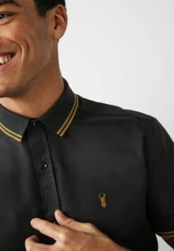 Next Stretch Oxford Short Sleeve Standard - Camicia - Black 8 Next Stretch Oxford Short Sleeve Standard - Camicia - Black -Negozio Di Abbigliamento Zalando 27c23b3e7e304162bd7b1103da16f1f2