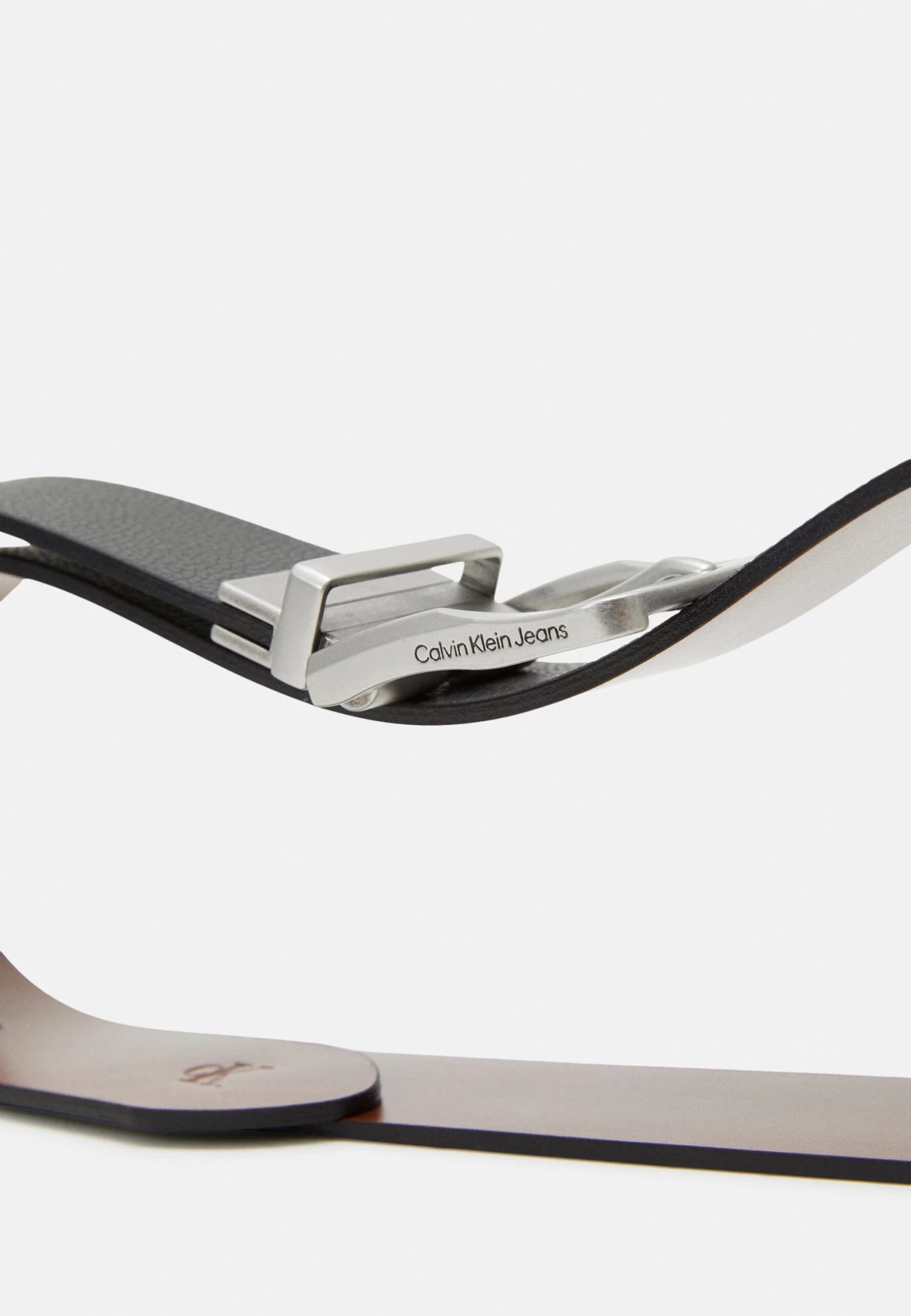 Calvin Klein Jeans Classic Belt - Cintura - Black 7 Calvin Klein Jeans Classic Belt - Cintura - Black - immagine 5