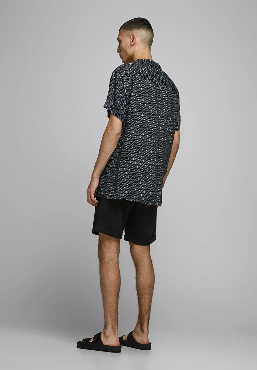 Jack & Jones KlassischeShortsBlack Uomo Bermuda JA222F0O2-Q11 5 Jack & Jones KlassischeShortsBlack Uomo Bermuda JA222F0O2-Q11 - immagine 3