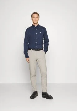 Nuove versioni -Negozio Di Abbigliamento Zalando 2ee8cc2395934428aa5f19c7eef817ae