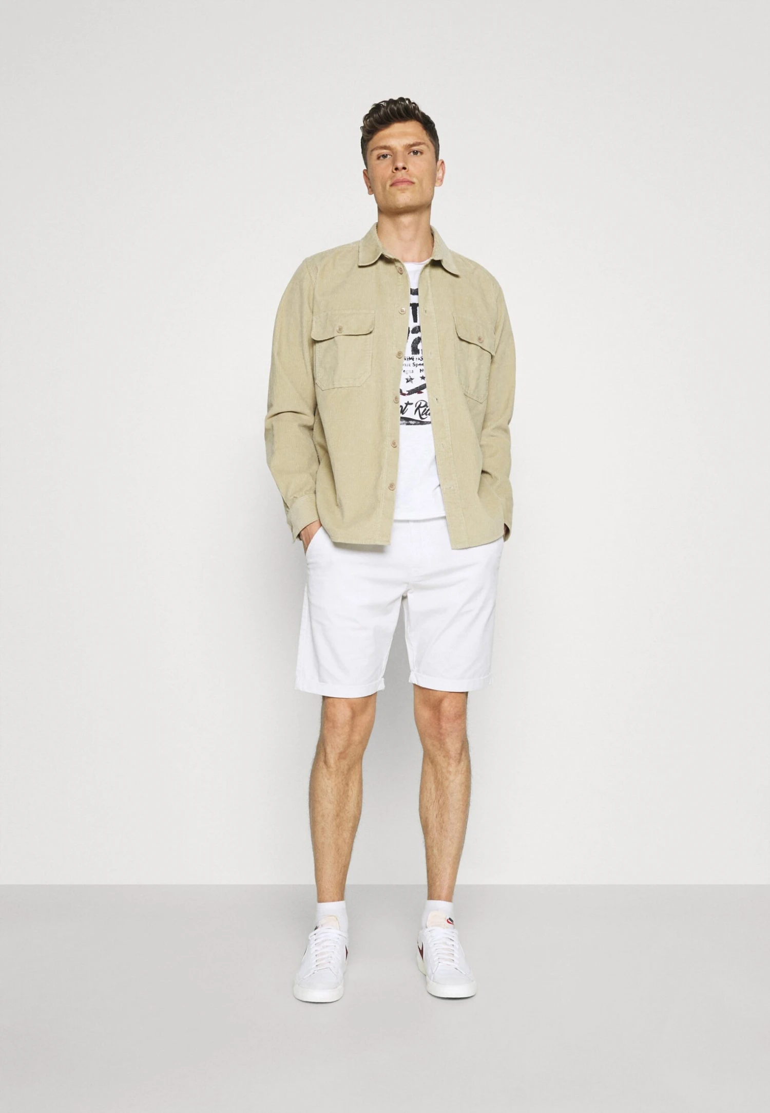 Indicode Jeans ConerShortsOffwhite Uomo Bermuda IJ022F005-A11 4 Indicode Jeans ConerShortsOffwhite Uomo Bermuda IJ022F005-A11 - immagine 2