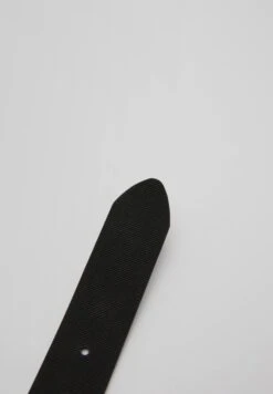 PULL & BEAR ReversibleCinturaBlack Uomo Cinture PUC52D052-Q11 10 PULL & BEAR ReversibleCinturaBlack Uomo Cinture PUC52D052-Q11 -Negozio Di Abbigliamento Zalando 307a9238c4f74e4b86016d5a54f46b5f