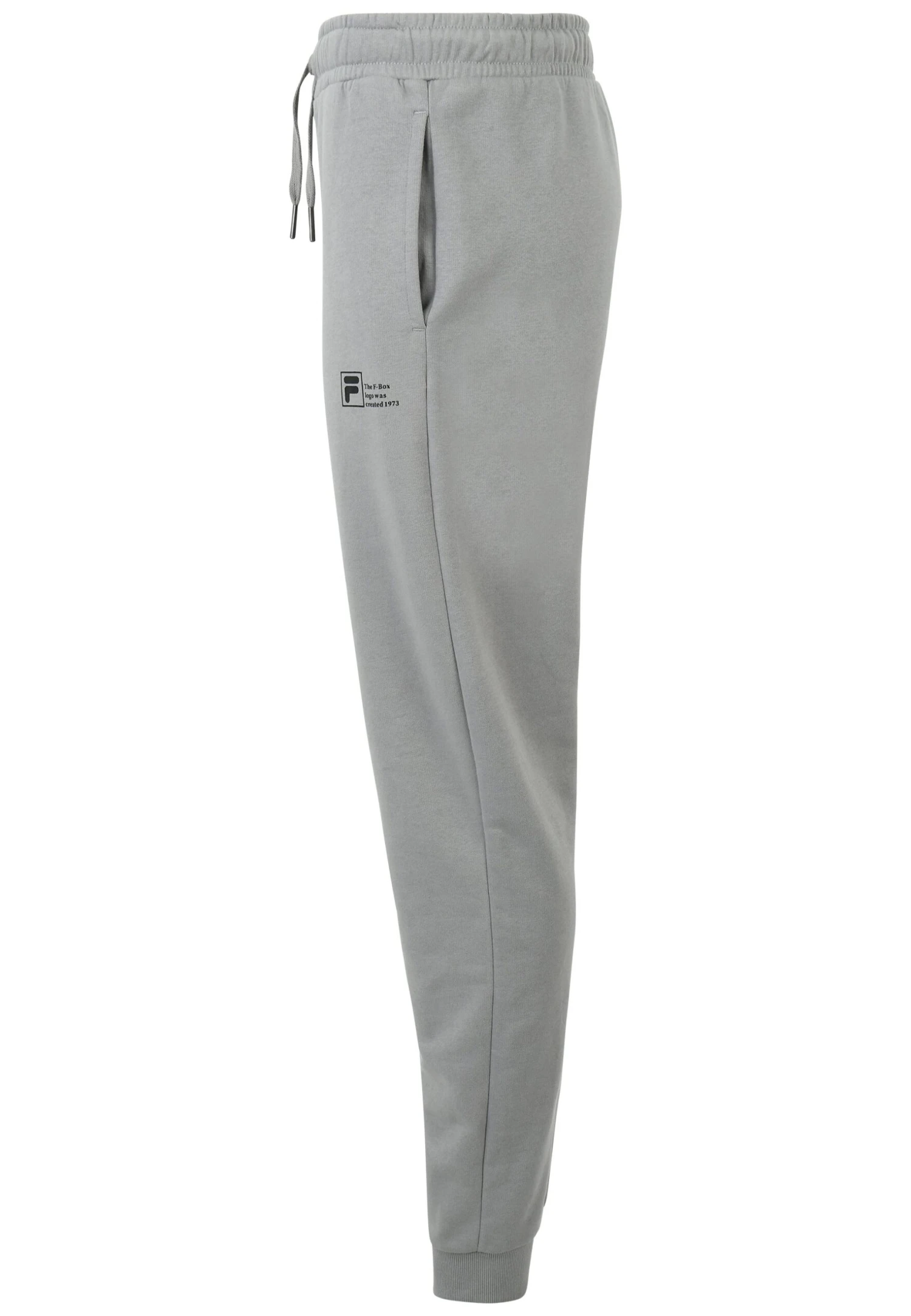 Fila Apparel Balbronn Pantaloni SportiviUltimate Gray Uomo Pantaloni Sportivi E Joggers 1FI22E049-C11 8 Fila Apparel Balbronn Pantaloni SportiviUltimate Gray Uomo Pantaloni Sportivi E Joggers 1FI22E049-C11 - immagine 6