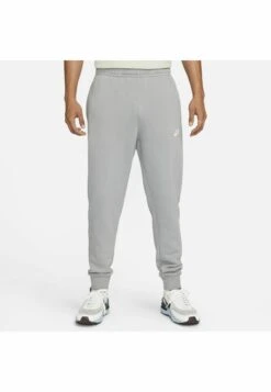Nike Sportswear ClubPantaloni SportiviParticle Grey Particle Grey White Uomo Pantaloni Sportivi E Joggers NI122E05H-C15