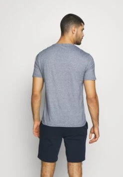 Pier One PigiamaDark Blue Uomo Per La Notte PI982M02S-K11 9 Pier One PigiamaDark Blue Uomo Per La Notte PI982M02S-K11 -Negozio Di Abbigliamento Zalando 32af7ded9fbc4489b70e5e21078d8ce0