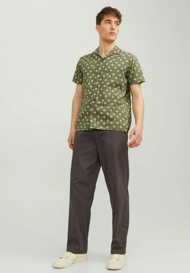JACK&JONES Premium Jprblulandon Print ResortCamiciaBeetle Uomo Camicie JAM22D0C5-M11 4 JACK&JONES Premium Jprblulandon Print ResortCamiciaBeetle Uomo Camicie JAM22D0C5-M11 - immagine 2