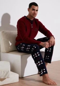 Set Regular FitPigiamaBordeaux Uomo Per La Notte BUS82M000-G11