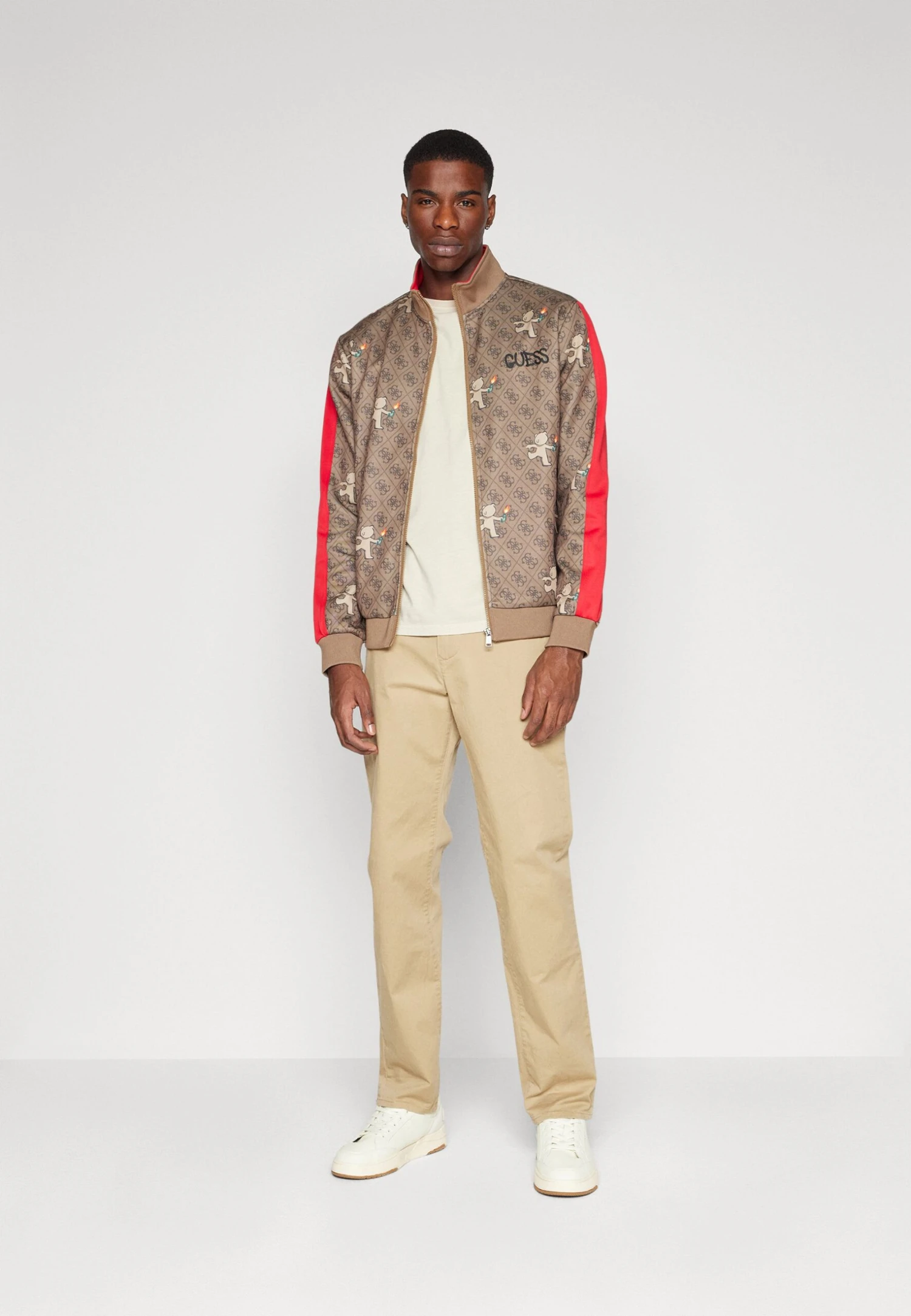 Guess Banksy Full Zip TracksuitGiacca SportivaBrown Uomo Pantaloni Sportivi E Joggers GU122T0GI-B11 4 Guess Banksy Full Zip TracksuitGiacca SportivaBrown Uomo Pantaloni Sportivi E Joggers GU122T0GI-B11 - immagine 2