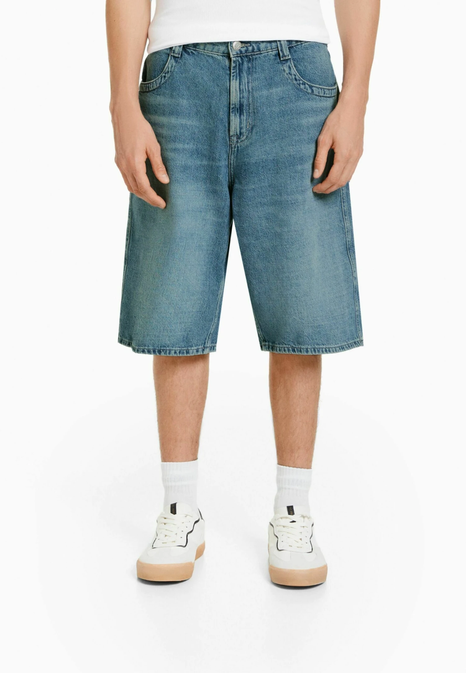 BERSHKA Baggy Bermuda- Shorts Di Jeans - Blue Grey 4 BERSHKA Baggy Bermuda- Shorts Di Jeans - Blue Grey - immagine 2