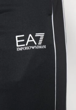 EA7 Emporio Armani Core SuitTutaBlack Uomo Pantaloni Sportivi E Joggers EA742K00Y-Q11 -Negozio Di Abbigliamento Zalando 41689e24cdaf4e4ea854444126b0da67