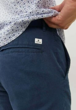 Jack & Jones ShortsBlu Uomo Bermuda JA222F191-K11 13 Jack & Jones ShortsBlu Uomo Bermuda JA222F191-K11 -Negozio Di Abbigliamento Zalando 41924c1760c940398ee4ba8ce26116a0