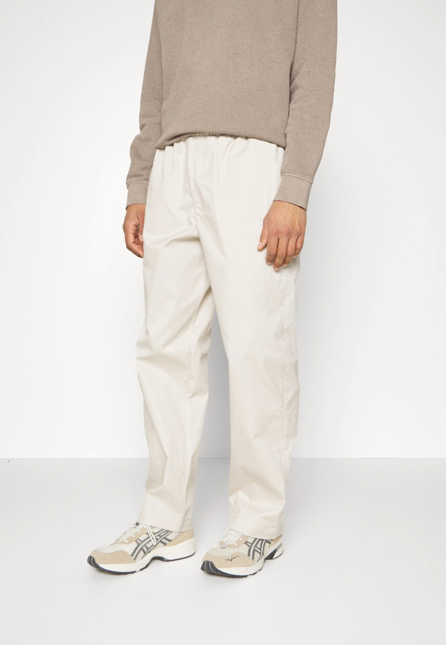 Nike Sportswear Club PantPantaloni SportiviOrewood/White Uomo Pantaloni Sportivi E Joggers NI122E0E1-B11 5 Nike Sportswear Club PantPantaloni SportiviOrewood/White Uomo Pantaloni Sportivi E Joggers NI122E0E1-B11 - immagine 3