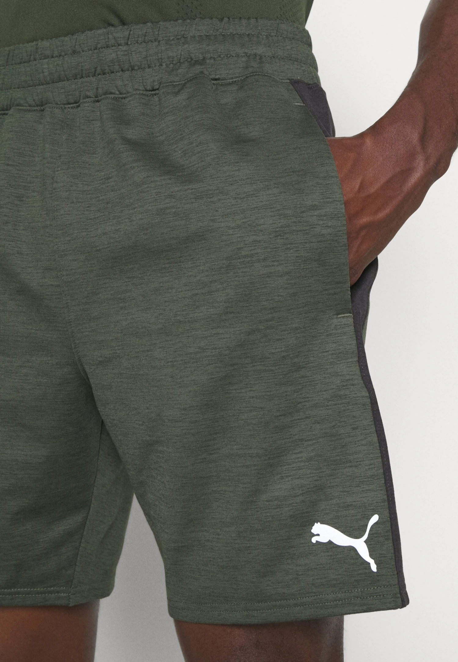 Puma Train CloudspunPantaloncini SportiviMyrtle/Black Uomo Bermuda PU142E1H1-M11 8 Puma Train CloudspunPantaloncini SportiviMyrtle/Black Uomo Bermuda PU142E1H1-M11 - immagine 6