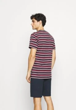 Shorty SetPigiamaBlue Dark Uomo Per La Notte 5CC82M00A-K11 10 Shorty SetPigiamaBlue Dark Uomo Per La Notte 5CC82M00A-K11 -Negozio Di Abbigliamento Zalando 497a095e160442148a552feacecd9f1e