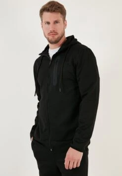 TutaBlack Uomo Pantaloni Sportivi E Joggers BUS22S037-Q11 13 TutaBlack Uomo Pantaloni Sportivi E Joggers BUS22S037-Q11 -Negozio Di Abbigliamento Zalando 49d8bcc2296a45df9fdd740338bece44