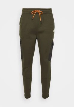 BRAVE SOUL TutaKhaki/Black Uomo Pantaloni Sportivi E Joggers BRH22S07Z-N12 15 BRAVE SOUL TutaKhaki/Black Uomo Pantaloni Sportivi E Joggers BRH22S07Z-N12 -Negozio Di Abbigliamento Zalando 4f86b5a57d674487b3ebb6737760093d