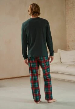 Next Motionflex Cosy Set StandardPigiamaGreen Red Check Uomo Per La Notte NX382M05M-M11 14 Next Motionflex Cosy Set StandardPigiamaGreen Red Check Uomo Per La Notte NX382M05M-M11 -Negozio Di Abbigliamento Zalando 5058764b8d5b496ca5e4dc58c5b8ec70