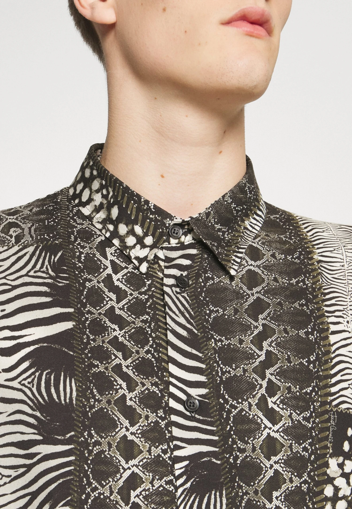 JUST CAVALLI CamicieCamiciaBlack Uomo Camicie JU622D07R-Q11 6 JUST CAVALLI CamicieCamiciaBlack Uomo Camicie JU622D07R-Q11 - immagine 4