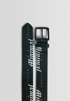 BERSHKA SloganCinturaBlack Uomo Cinture BEJ52D01D-Q11 11 BERSHKA SloganCinturaBlack Uomo Cinture BEJ52D01D-Q11 -Negozio Di Abbigliamento Zalando 50db8a4b656f4385aa4396ec6055d839