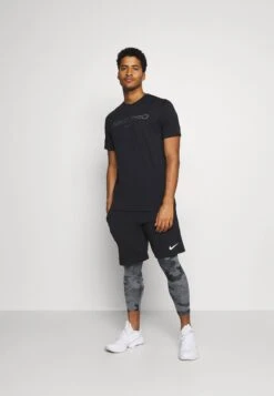 Nike Performance ShortPantaloncini SportiviBlack/White Uomo Bermuda N1242E1LR-Q11 10 Nike Performance ShortPantaloncini SportiviBlack/White Uomo Bermuda N1242E1LR-Q11 -Negozio Di Abbigliamento Zalando 515556ca3e174ee89c8b5cb30013f932