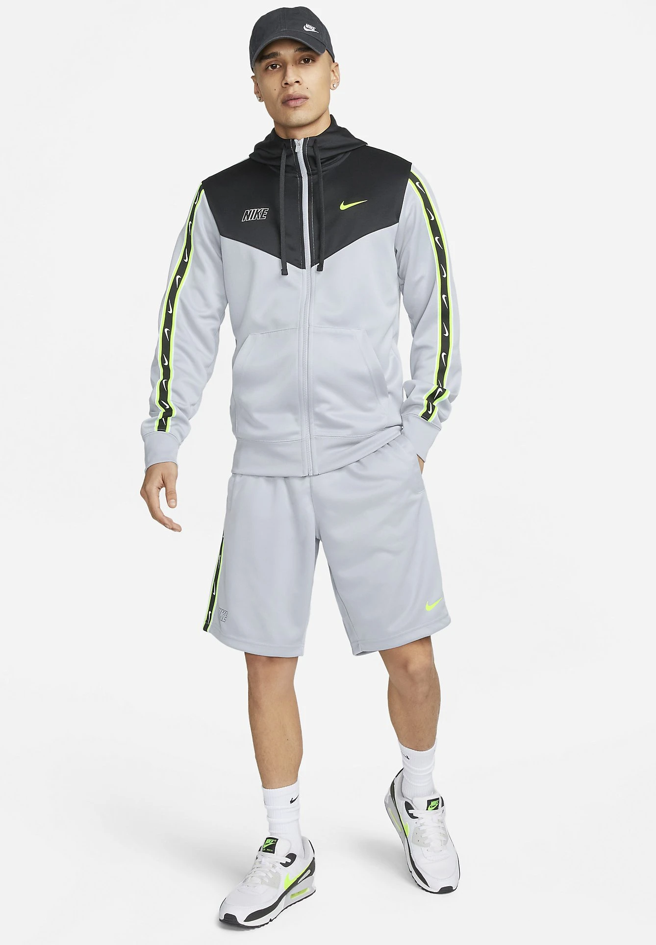 Nike Sportswear M Repeat PkPantaloni SportiviWolf Grey Volt Uomo Pantaloni Sportivi E Joggers NI122F08N-C11 3 Nike Sportswear M Repeat PkPantaloni SportiviWolf Grey Volt Uomo Pantaloni Sportivi E Joggers NI122F08N-C11