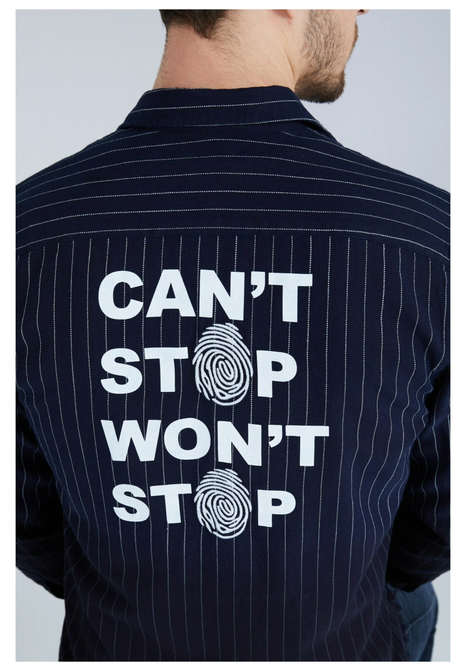 Mit StreifenmusterCamiciaDunkelblau Uomo Camicie JEI22D001-K11 6 Mit StreifenmusterCamiciaDunkelblau Uomo Camicie JEI22D001-K11 - immagine 4