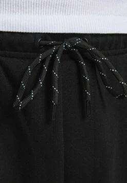 Jack & Jones Air CargoShortsBlack Uomo Bermuda JA222F0RT-Q11 16 Jack & Jones Air CargoShortsBlack Uomo Bermuda JA222F0RT-Q11 -Negozio Di Abbigliamento Zalando 577cedab94ea4da1aff757010981c745