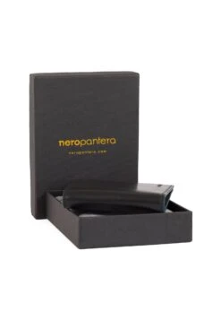 PortafoglioNero Uomo Portafogli E Custodie N4852F009-Q11 11 PortafoglioNero Uomo Portafogli E Custodie N4852F009-Q11 -Negozio Di Abbigliamento Zalando 59a484df2f384a089c687e0f8ca4c9d9