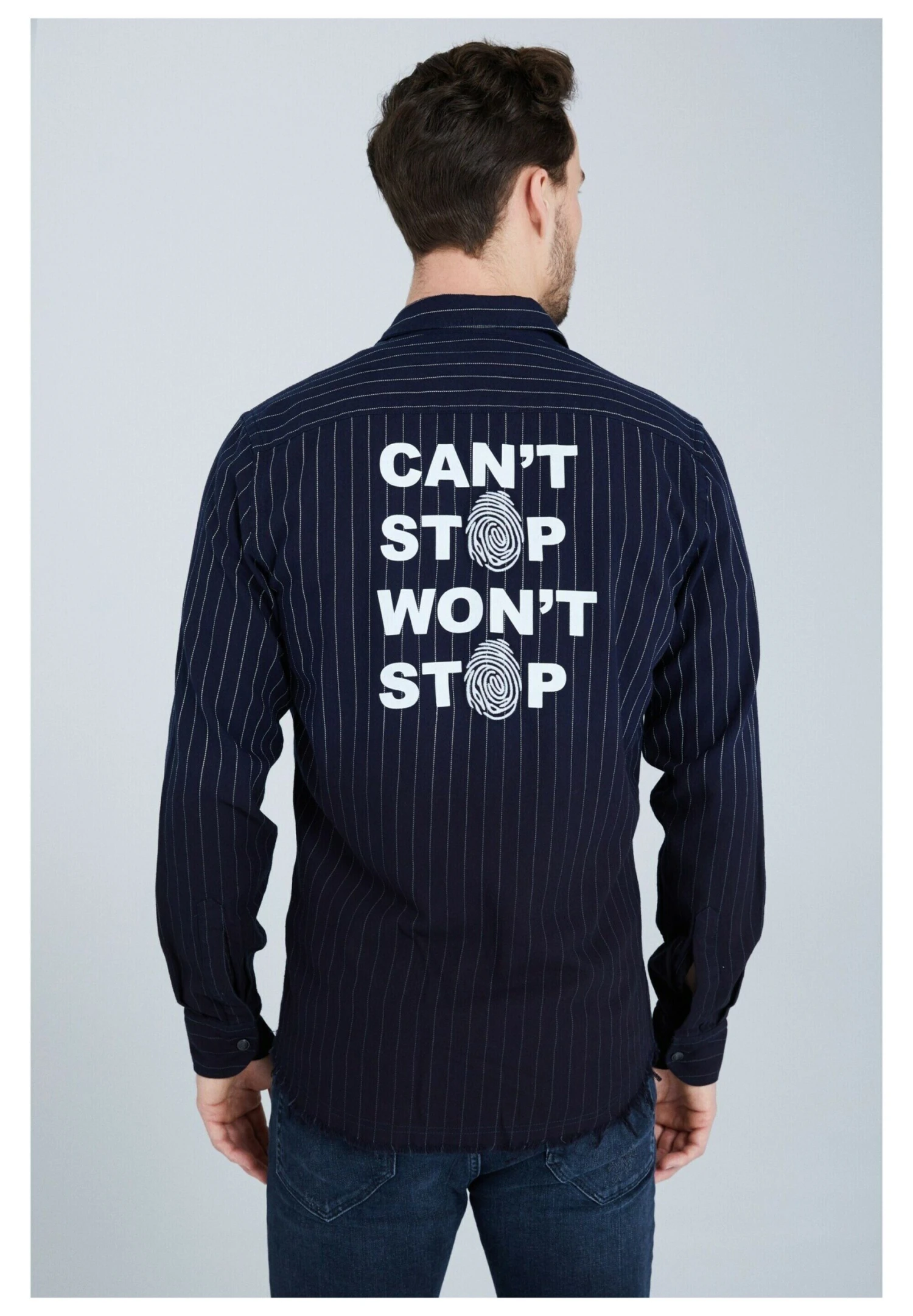 Mit StreifenmusterCamiciaDunkelblau Uomo Camicie JEI22D001-K11 5 Mit StreifenmusterCamiciaDunkelblau Uomo Camicie JEI22D001-K11 - immagine 3