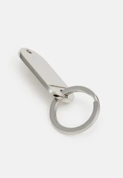 MM6 Maison Margiela Key Ring UnisexPortachiaviSilver-Coloured Uomo Portafogli E Custodie MMA54F001-D11 6 MM6 Maison Margiela Key Ring UnisexPortachiaviSilver-Coloured Uomo Portafogli E Custodie MMA54F001-D11 -Negozio Di Abbigliamento Zalando 61379ab68d614d869aa3cdc0bd36765c