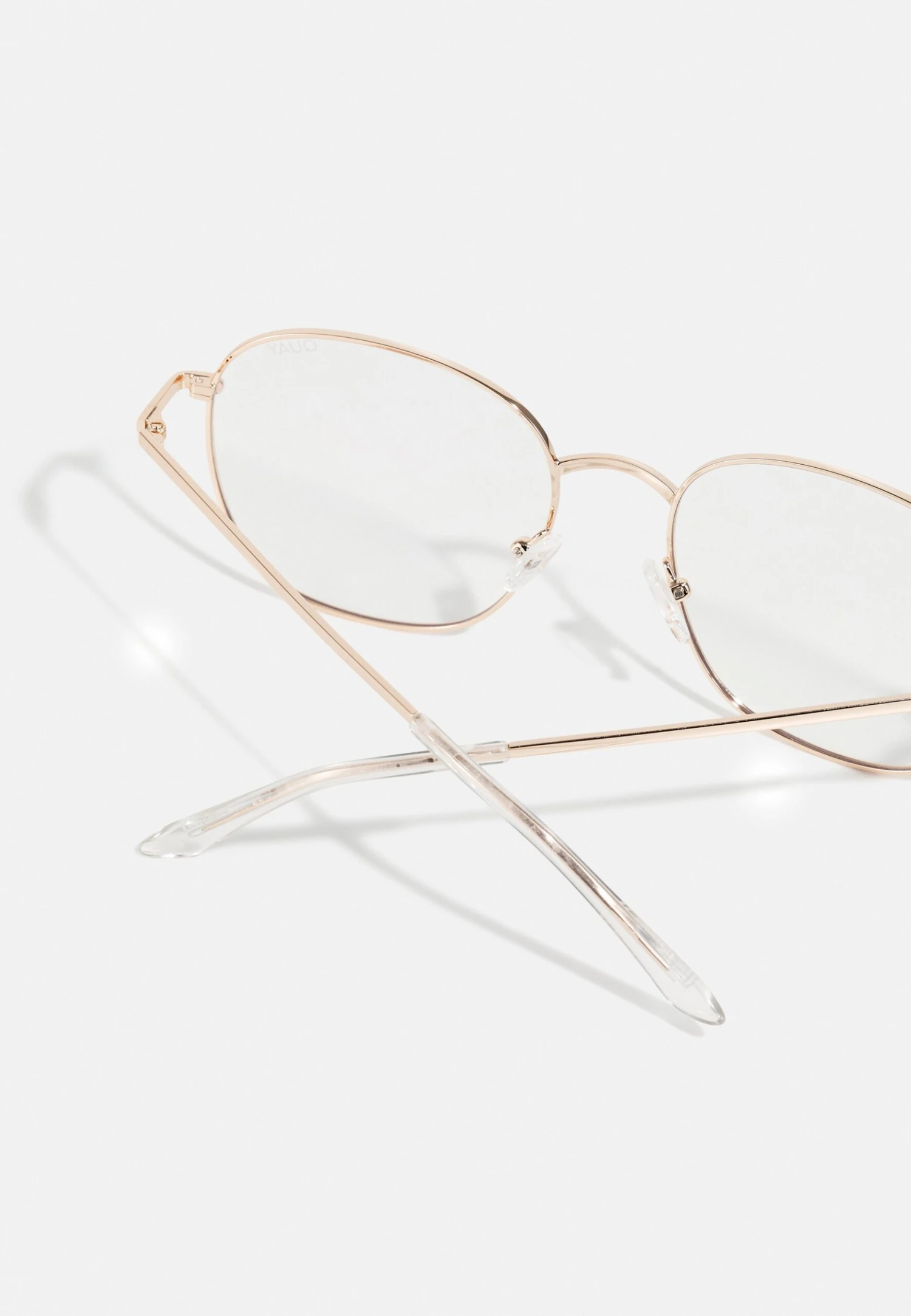 QUAY AUSTRALIA Jezabell UnisexOcchiali Anti Luce BluGold-Coloured/Clear Uomo Occhiali Per Luce Blu Q0154K01W-F11 5 QUAY AUSTRALIA Jezabell UnisexOcchiali Anti Luce BluGold-Coloured/Clear Uomo Occhiali Per Luce Blu Q0154K01W-F11 - immagine 3