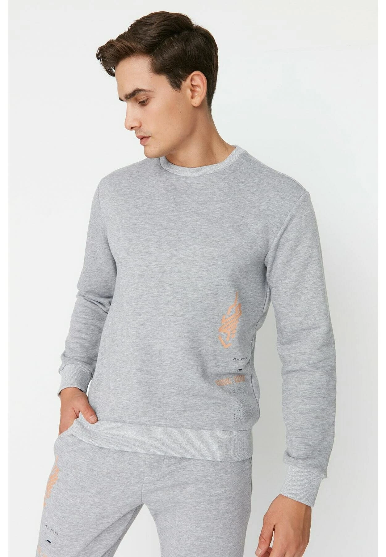 Trendyol Set TutaGrey Uomo Pantaloni Sportivi E Joggers TRU22S07E-C11 5 Trendyol Set TutaGrey Uomo Pantaloni Sportivi E Joggers TRU22S07E-C11 - immagine 3