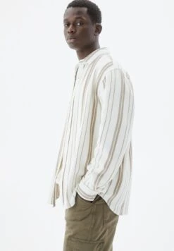 PULL & BEAR Striped Long SleeveCamiciaBeige Uomo Camicie PUC22D0KF-B11 10 PULL & BEAR Striped Long SleeveCamiciaBeige Uomo Camicie PUC22D0KF-B11 -Negozio Di Abbigliamento Zalando 67e52c8ccb7f4f158d81cce8edff4d06