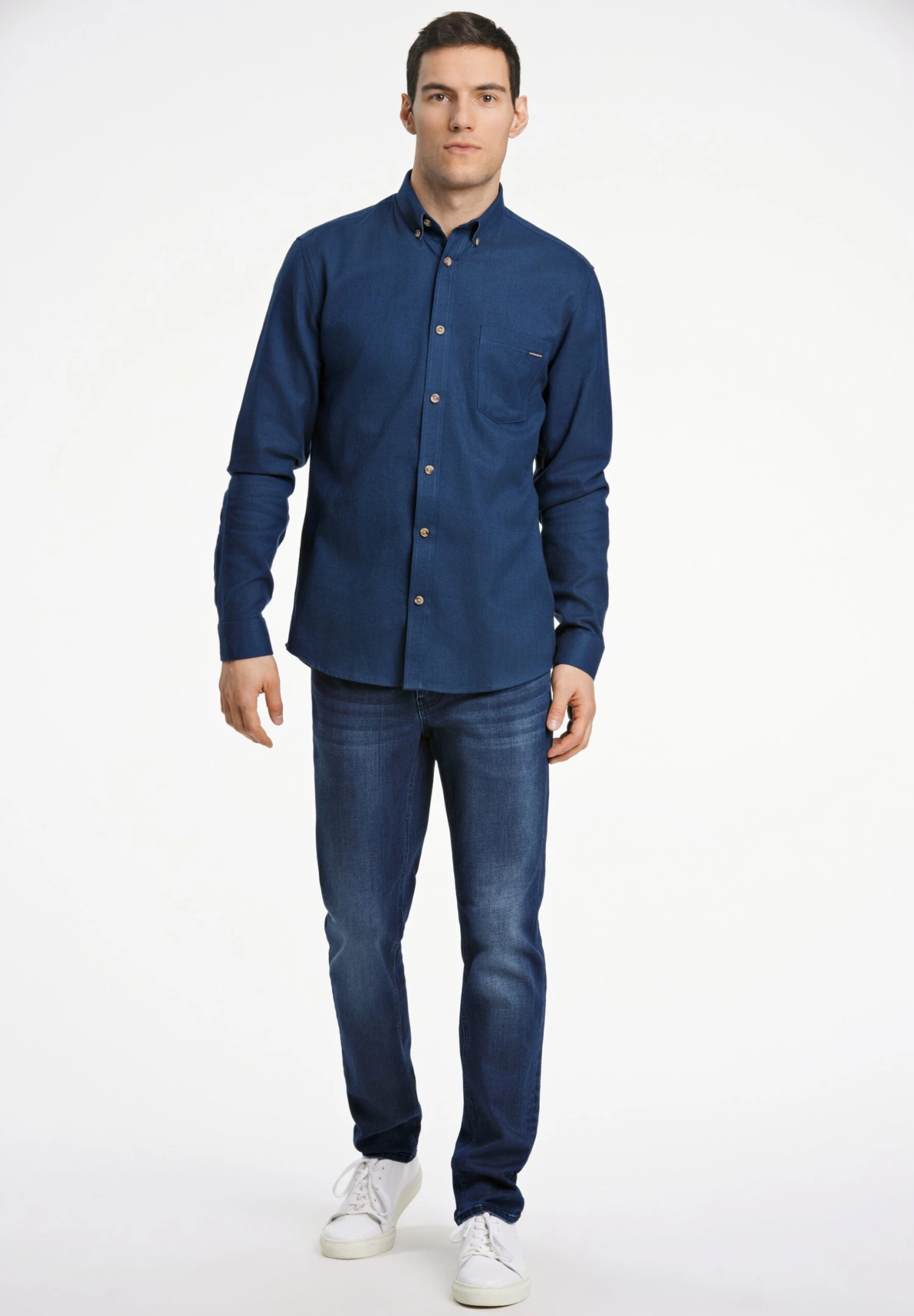 Lindbergh Brushed Herringbone L SCamiciaNavy Uomo Camicie LG522D09N-K11 4 Lindbergh Brushed Herringbone L SCamiciaNavy Uomo Camicie LG522D09N-K11 - immagine 2