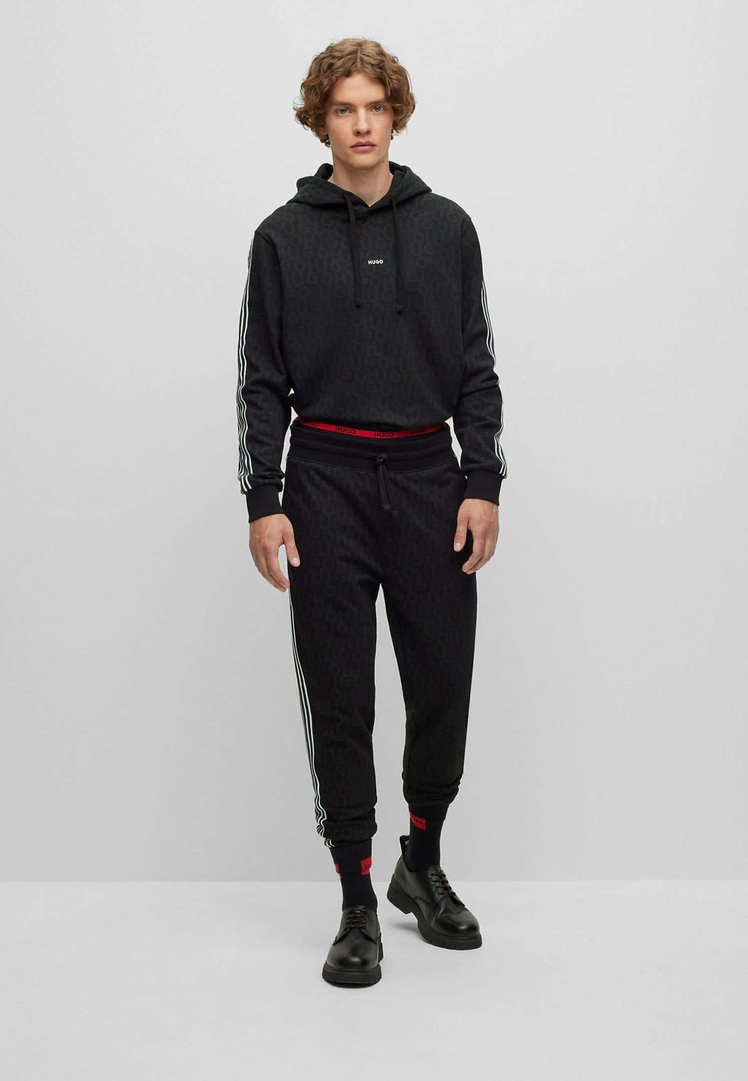 Hugo DisintiPantaloni SportiviCharcoal Uomo Pantaloni Sportivi E Joggers HU722E0FM-Q11 4 Hugo DisintiPantaloni SportiviCharcoal Uomo Pantaloni Sportivi E Joggers HU722E0FM-Q11 - immagine 2